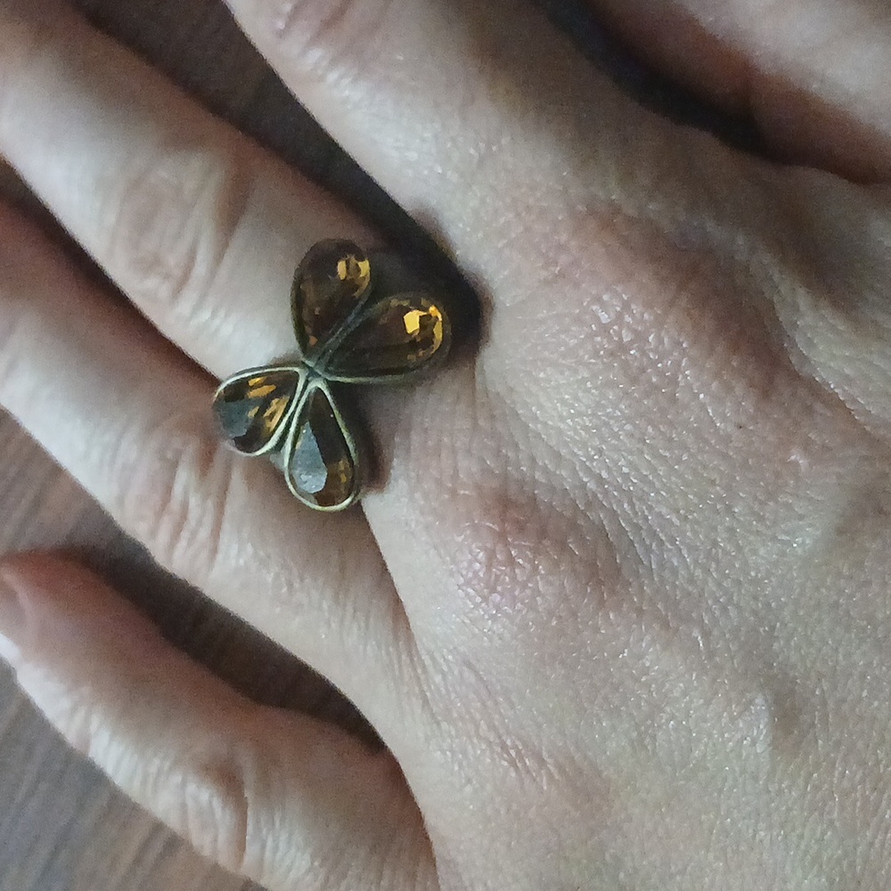 Ring - Picture 3 of 8